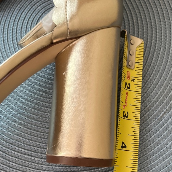 New! Never worn JustFab Gold Aleecia Chunky Heeled Sandals - Picture 12 of 13